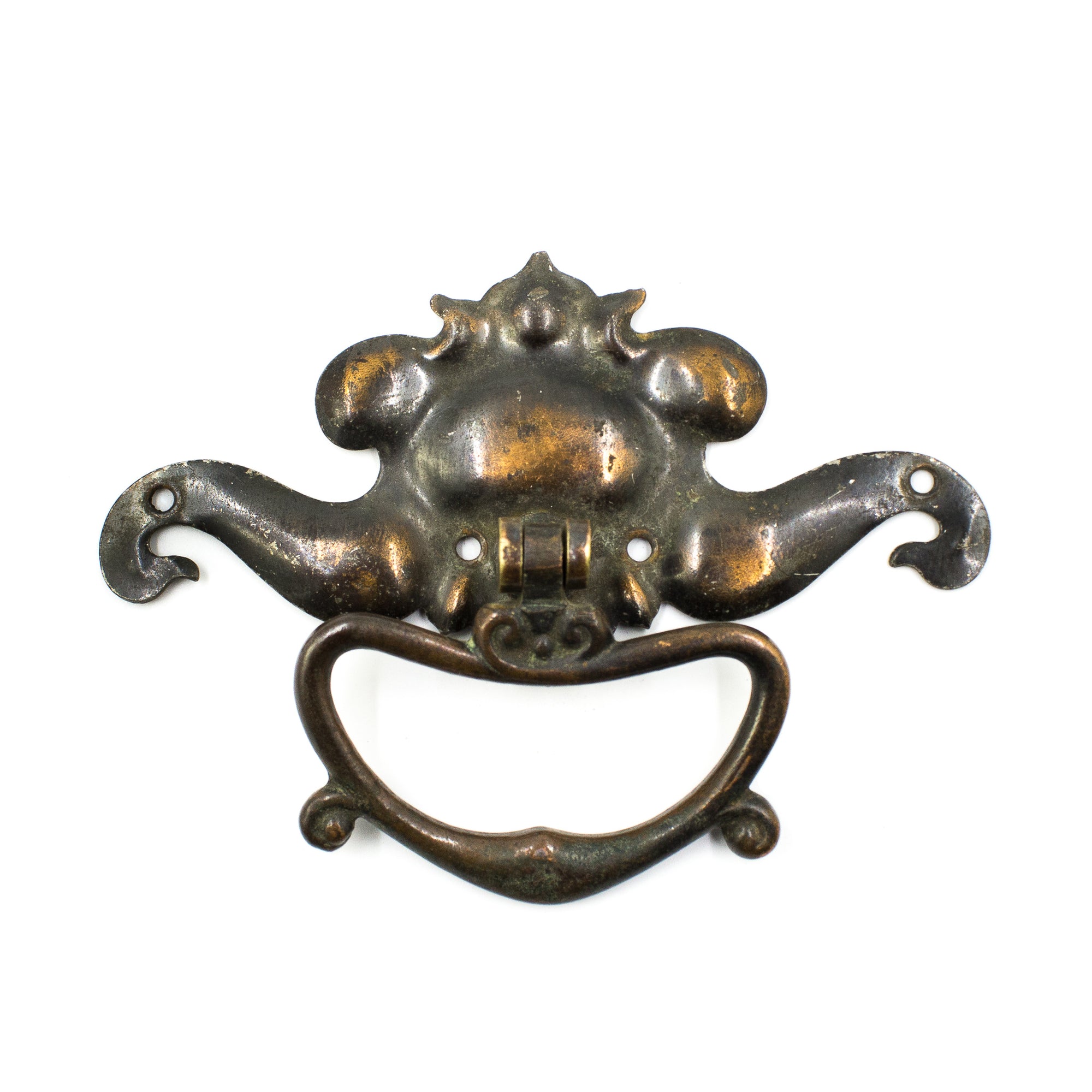 This is a picture of a vintage japanned art nouveau bail pull